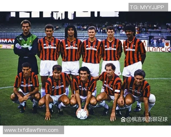 足球传奇谢幕时刻各大明星退役精彩瞬间回顾